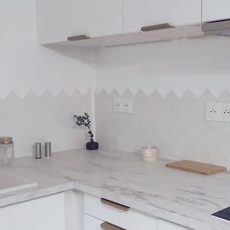 Maisonnette Avec Jardin - Proche Paris -