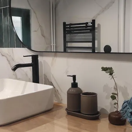 Maisonnette Avec Jardin - Proche Paris -