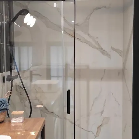 Maisonnette Avec Jardin - Proche Paris -